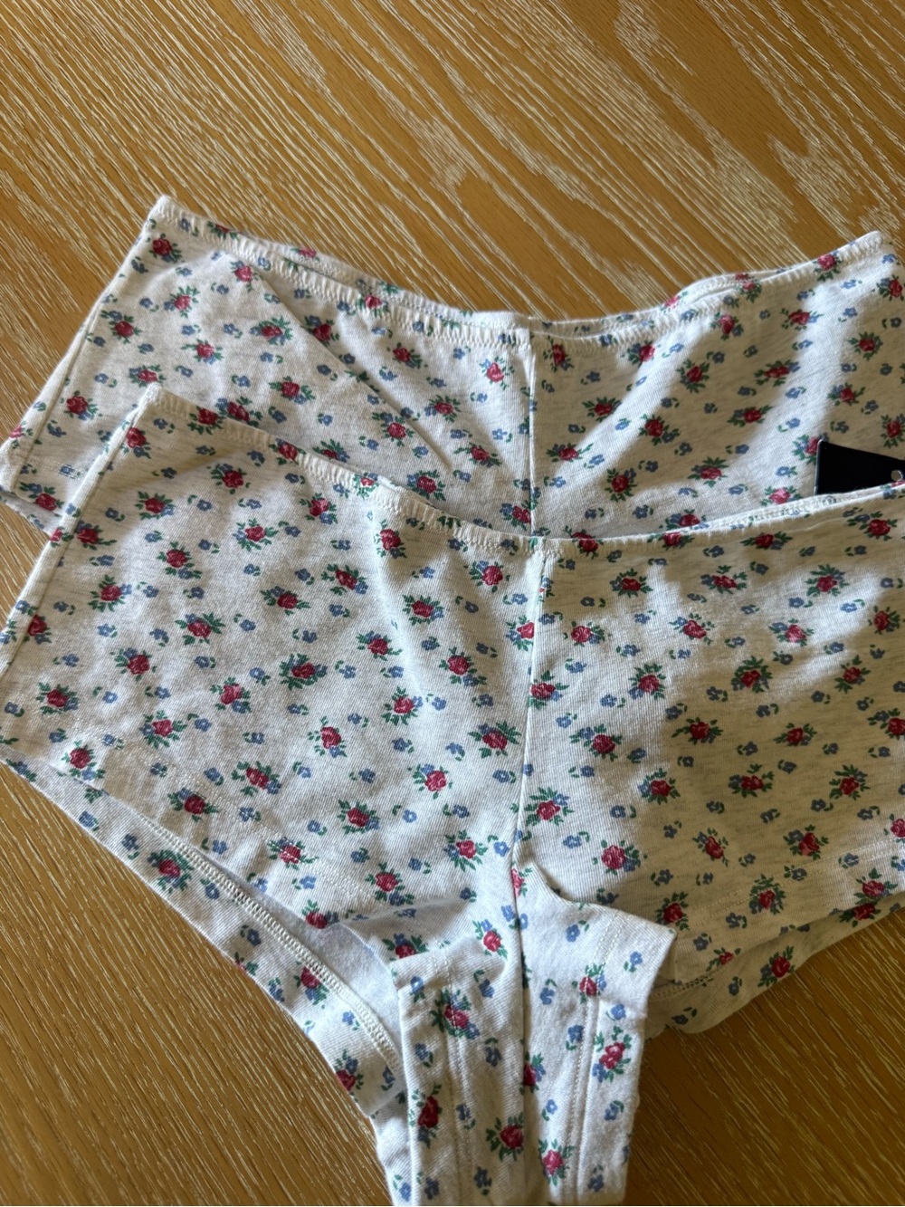 Brandy Melville NWT 2 pair Set Lot Cotton Underwear/ Boy Short Floral One Size - Picture 5 of 6